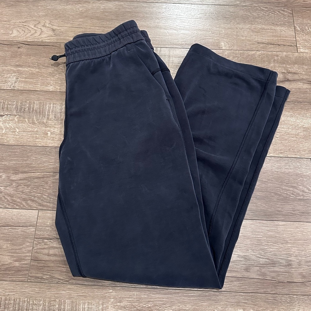 Lululemon Black SoftStream Pants